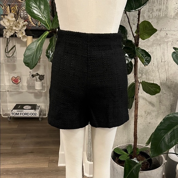 Zara Black High-Waisted Shorts with Gold Buttons - Picture 4 of 5